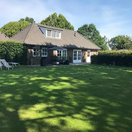 Onder Het Dak Brabant 别墅 *